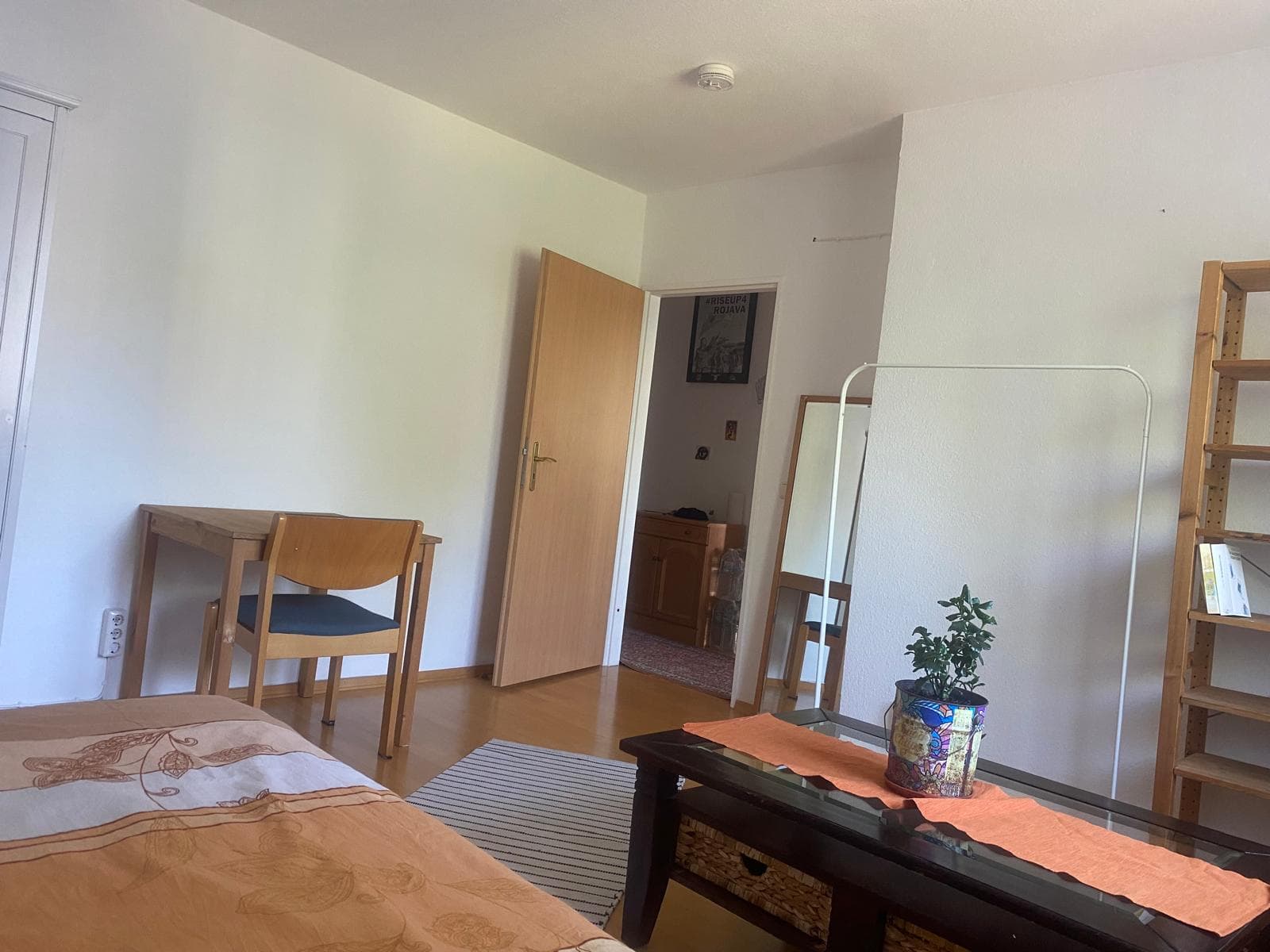 WG.Zimmer in Frankfurt ab sofort zu vermieten! — Bild 1